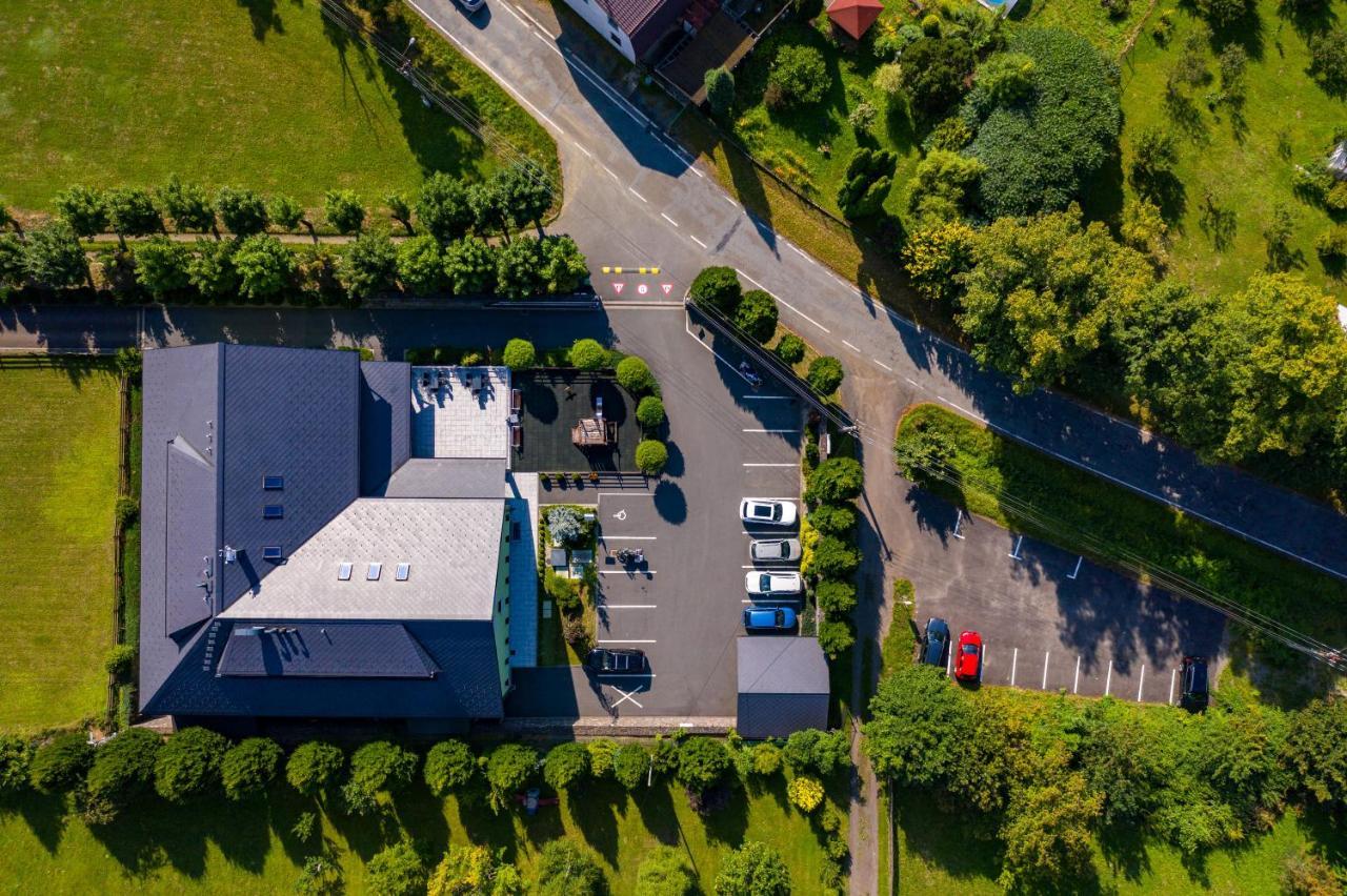 Hotel Hermes Karniów Zewnętrze zdjęcie