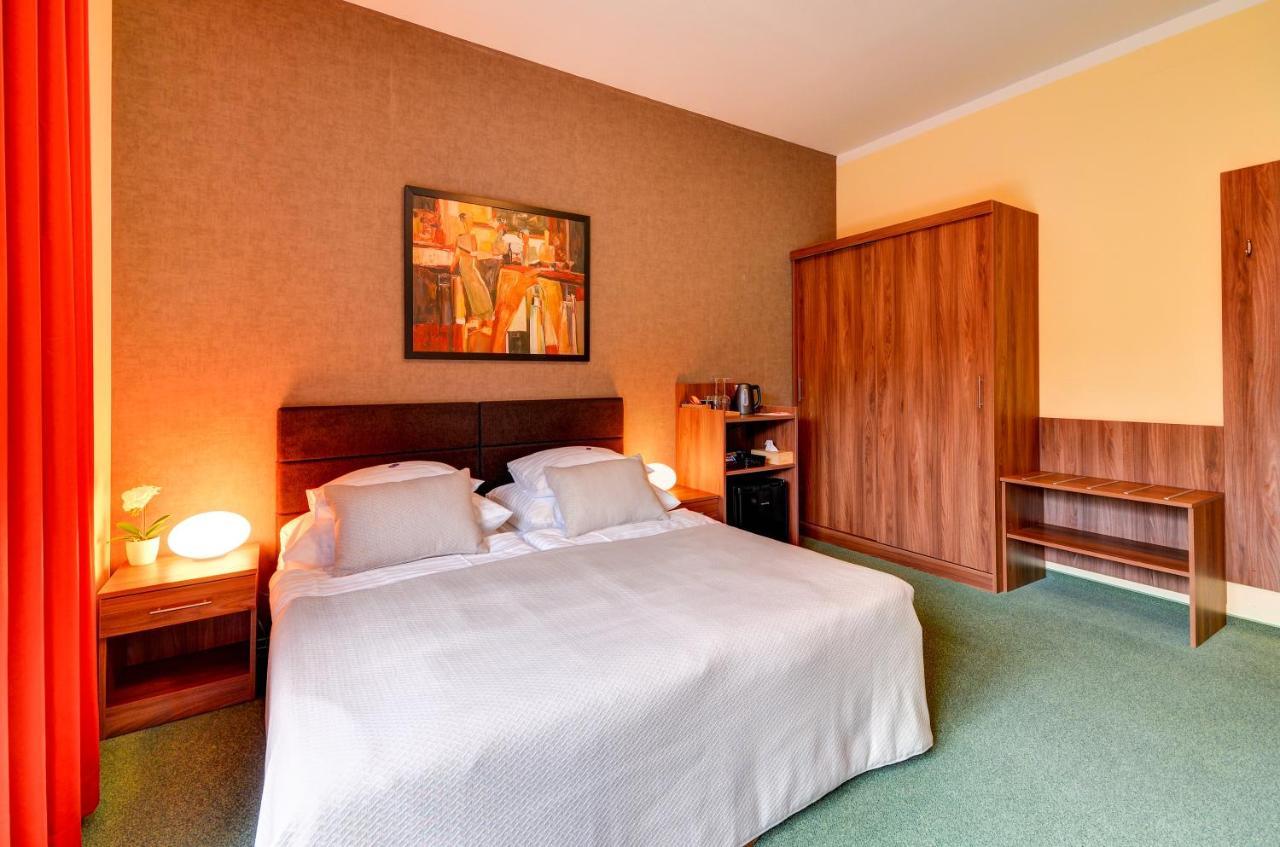 Hotel Hermes Karniów Zewnętrze zdjęcie