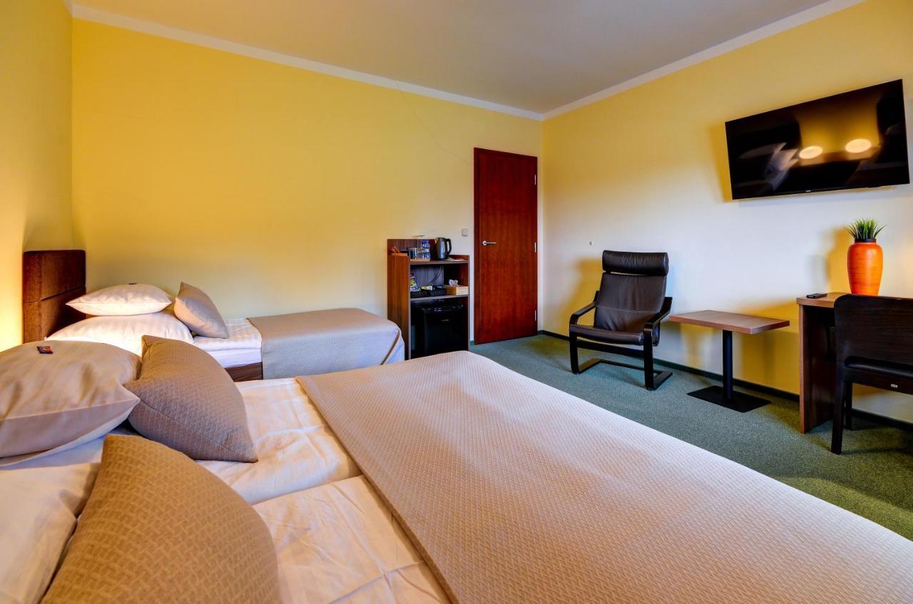 Hotel Hermes Karniów Zewnętrze zdjęcie