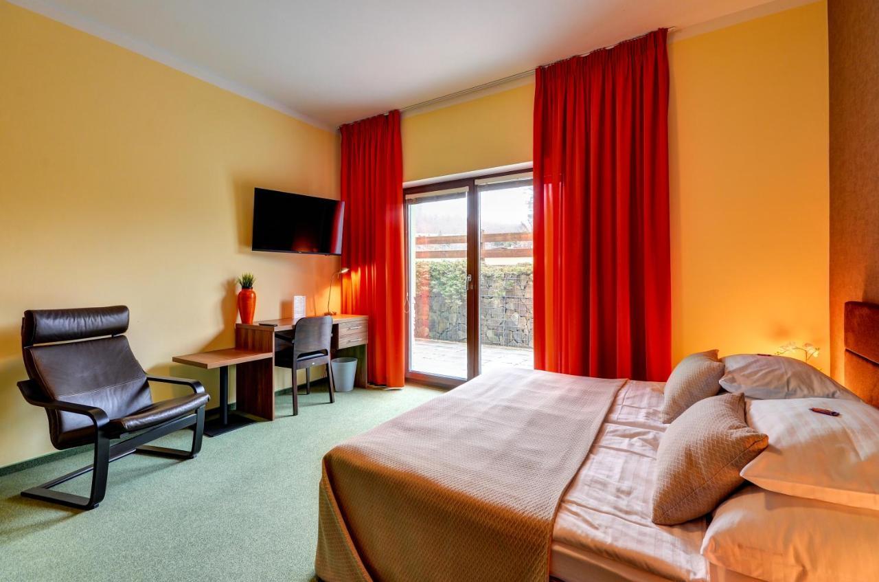 Hotel Hermes Karniów Zewnętrze zdjęcie