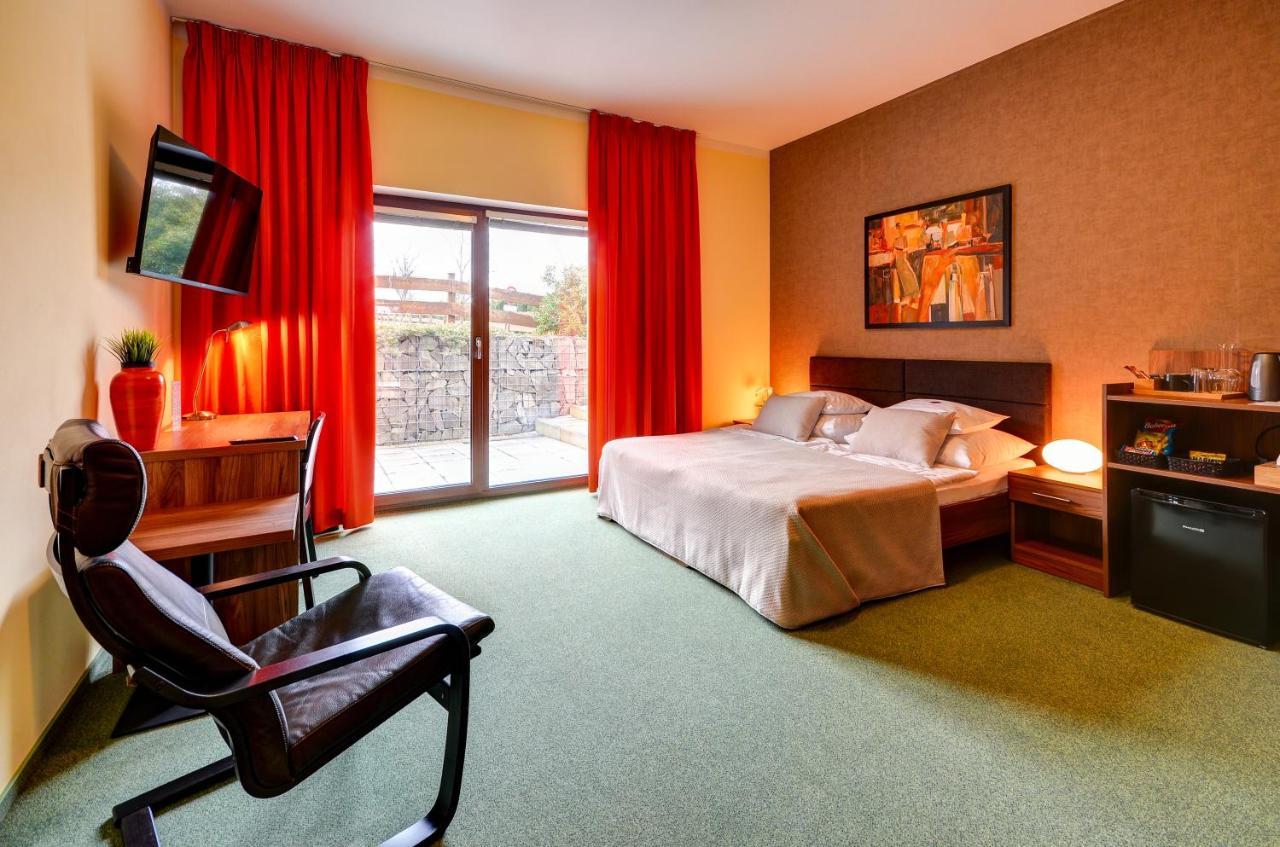 Hotel Hermes Karniów Zewnętrze zdjęcie