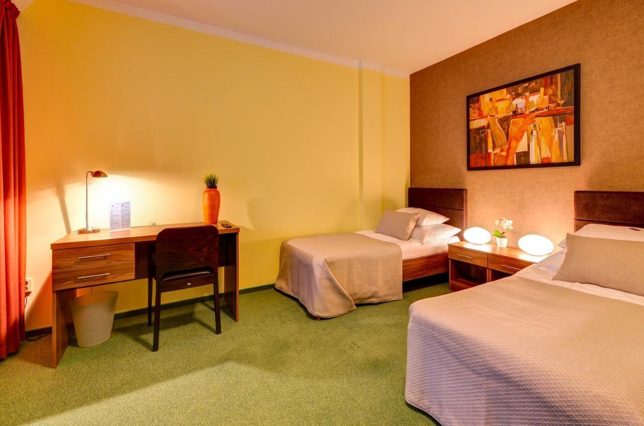 Hotel Hermes Karniów Zewnętrze zdjęcie