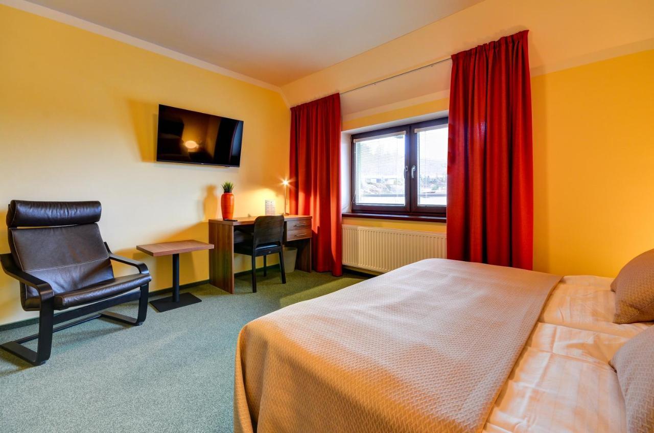Hotel Hermes Karniów Zewnętrze zdjęcie