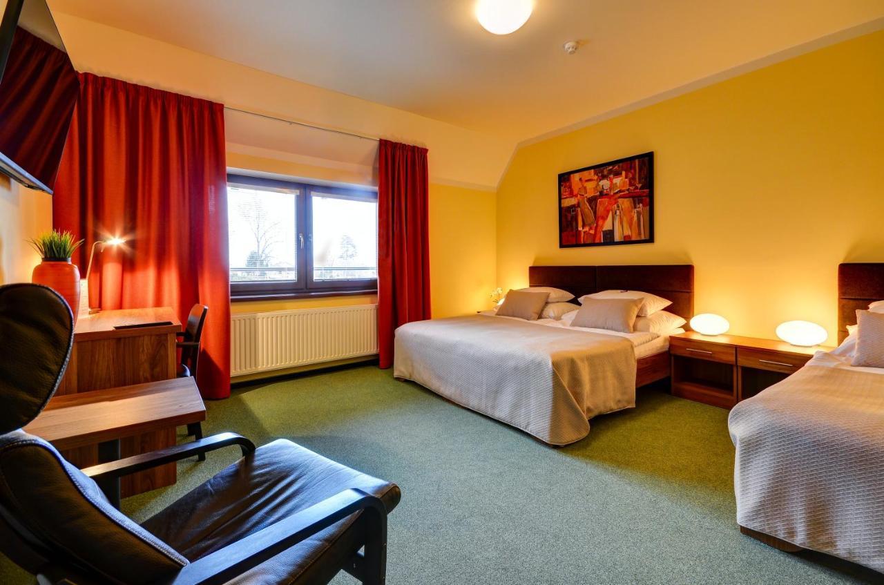 Hotel Hermes Karniów Zewnętrze zdjęcie