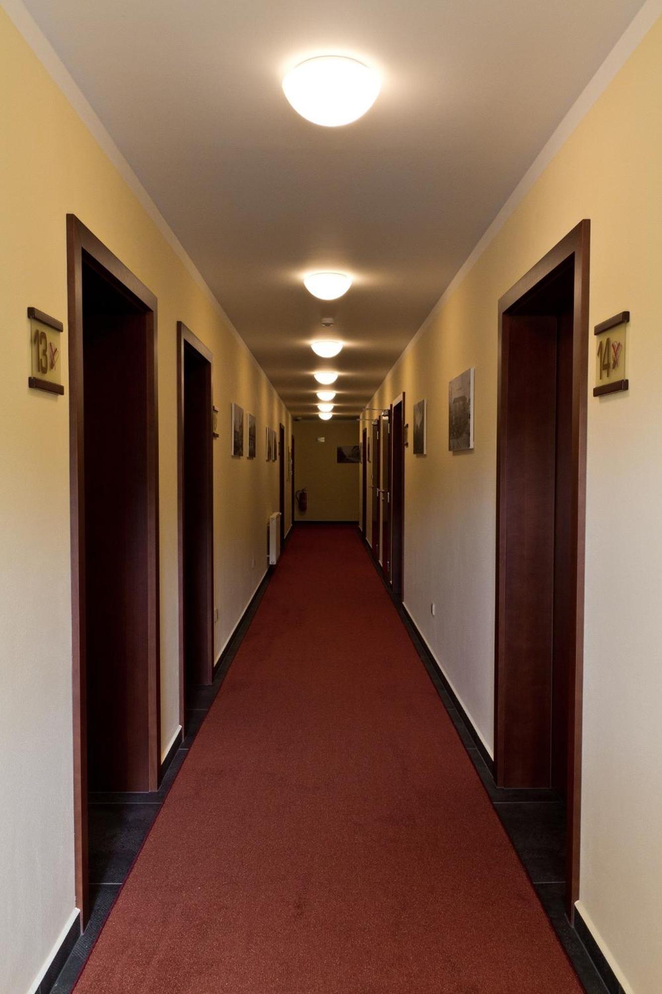 Hotel Hermes Karniów Zewnętrze zdjęcie