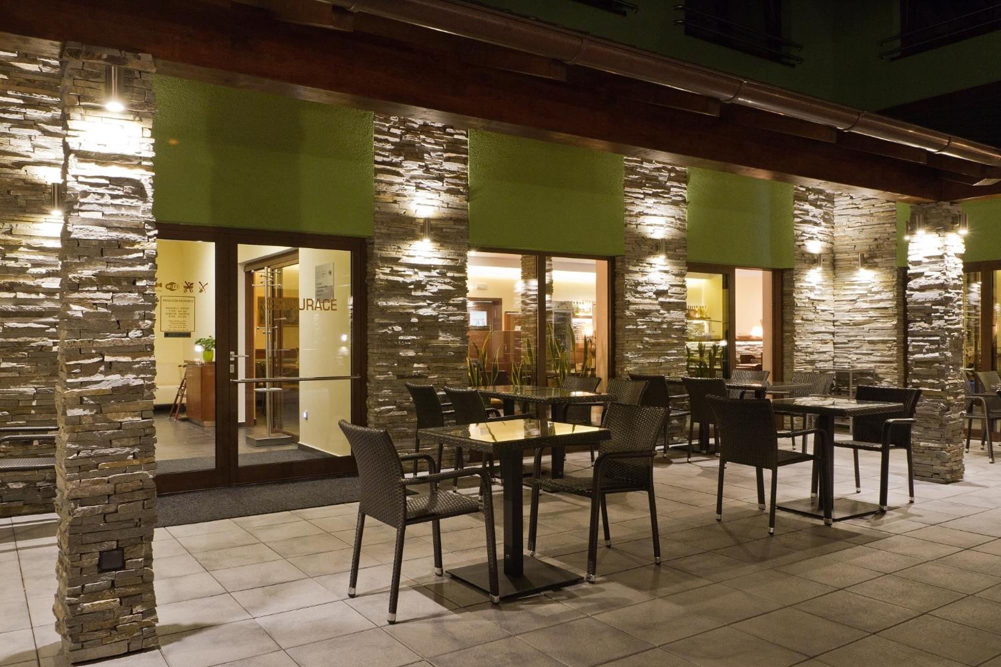 Hotel Hermes Karniów Zewnętrze zdjęcie